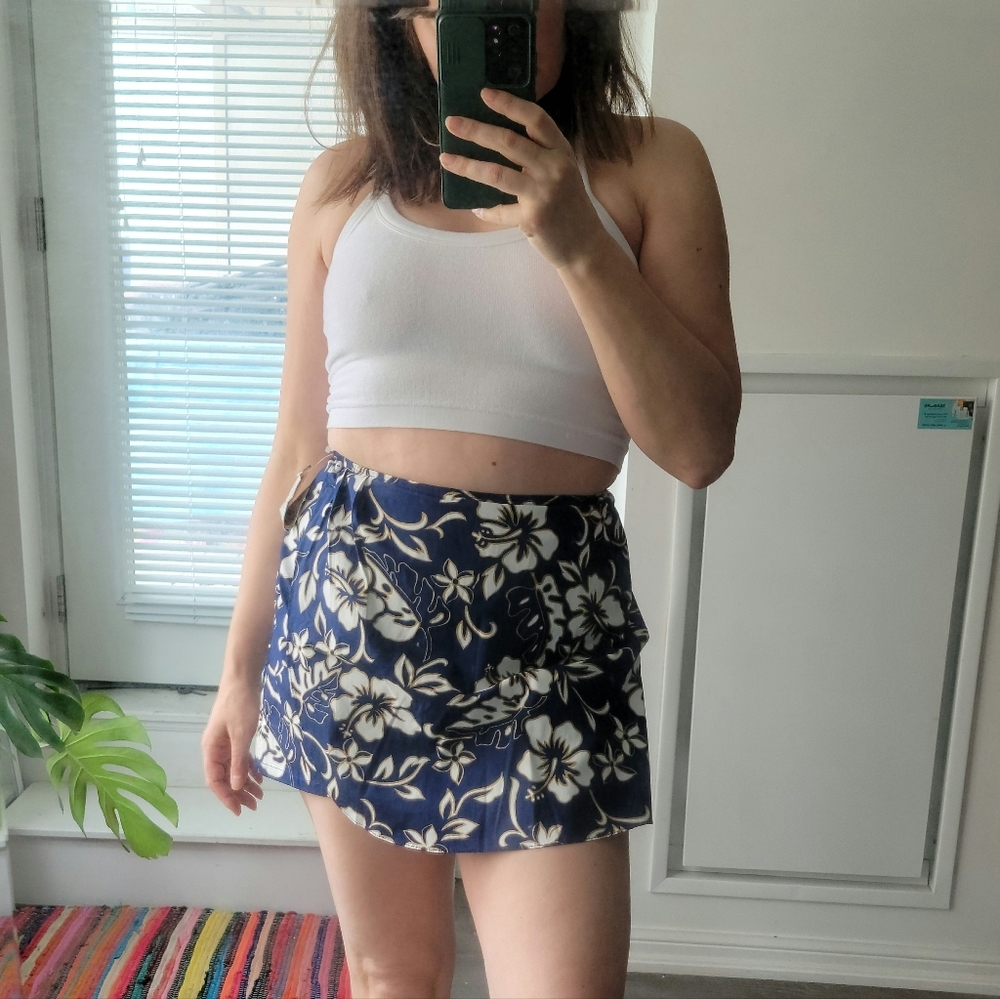 vintage Hilo Hattie blue white hibiscus floral hawaiian skort shorts surf mini